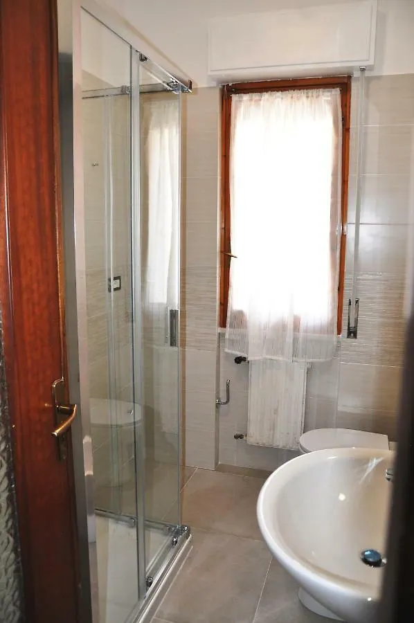Appartamento Viale Repubblica 307 2 Pietra Ligure 0*,  Italia